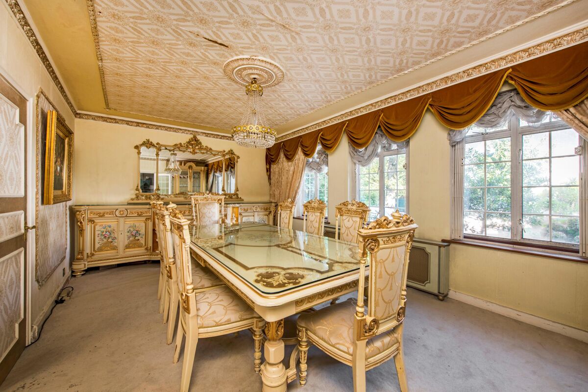 house for sale in White Lodge Close, The Avenue, Hampstead