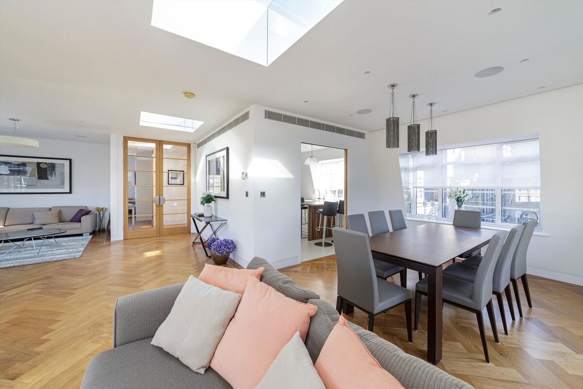 flat for sale in North Gate, Prince Albert Road, St John's Wood, London