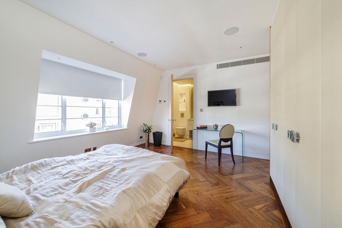 flat for sale in North Gate, Prince Albert Road, St John's Wood, London