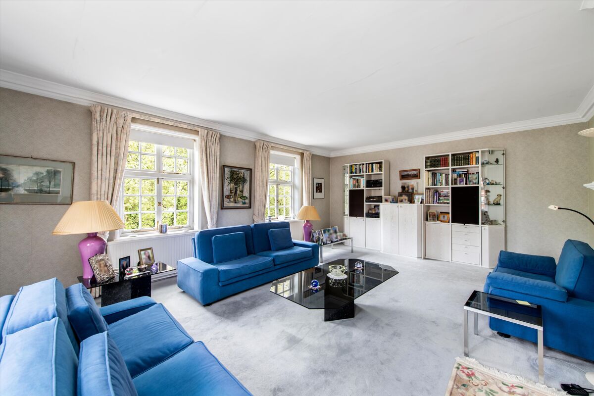 flat for sale in Hanover House, St. Johns Wood High Street, London, NW8