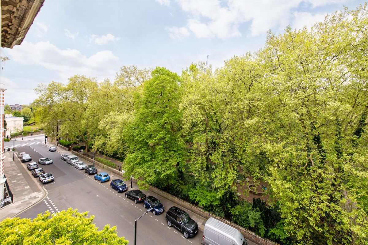 flat for sale in Hanover House, St. Johns Wood High Street, London, NW8