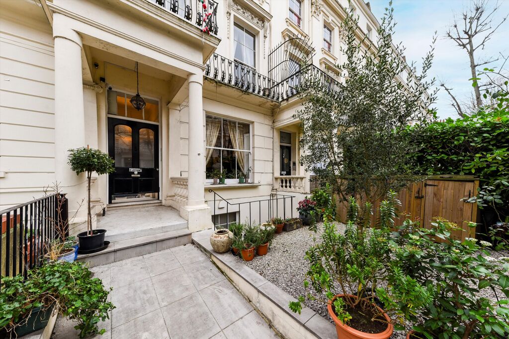 Image of Clifton Gardens, Little Venice W9