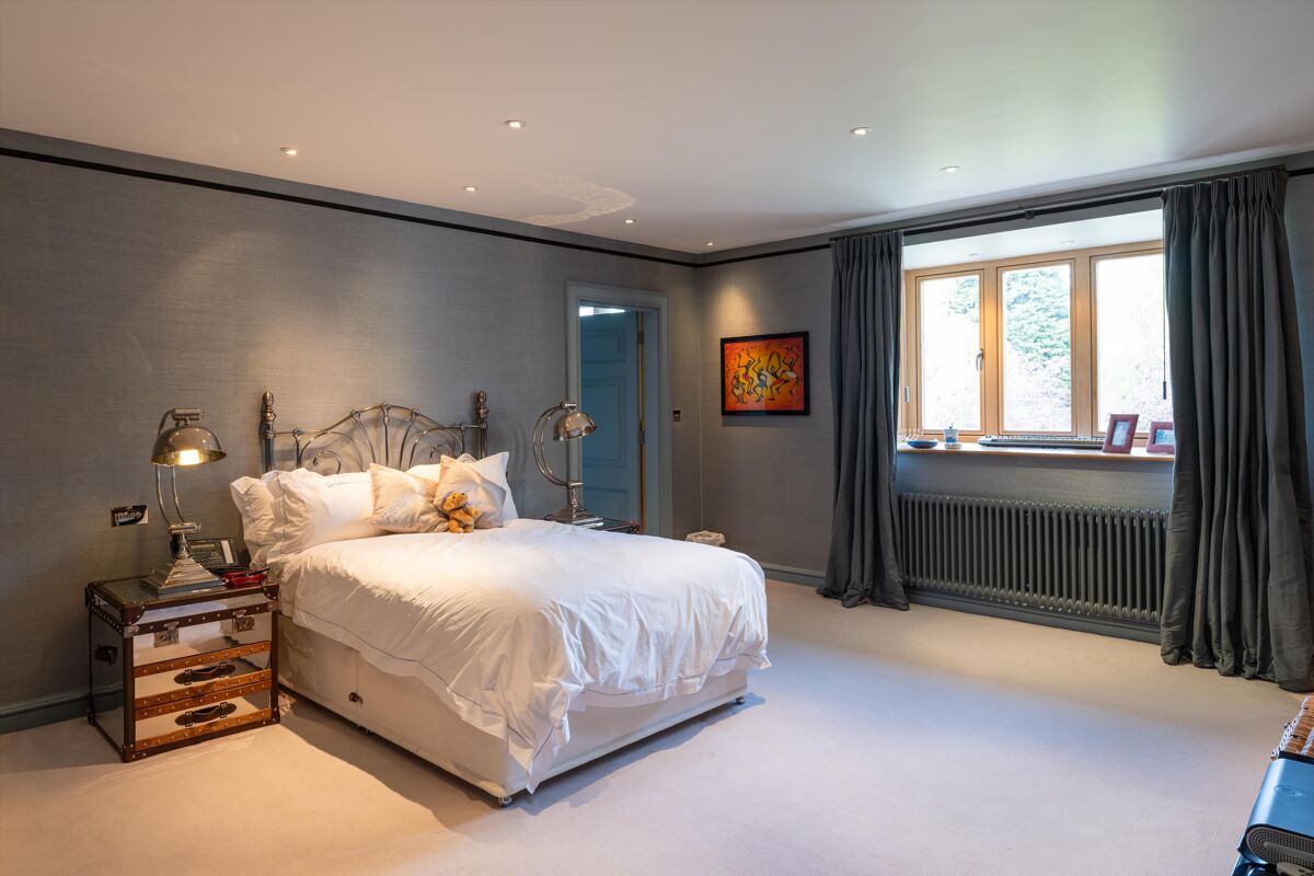 house for sale in Glanleam Road, Stanmore HA7 SJW012448369 Knight Frank