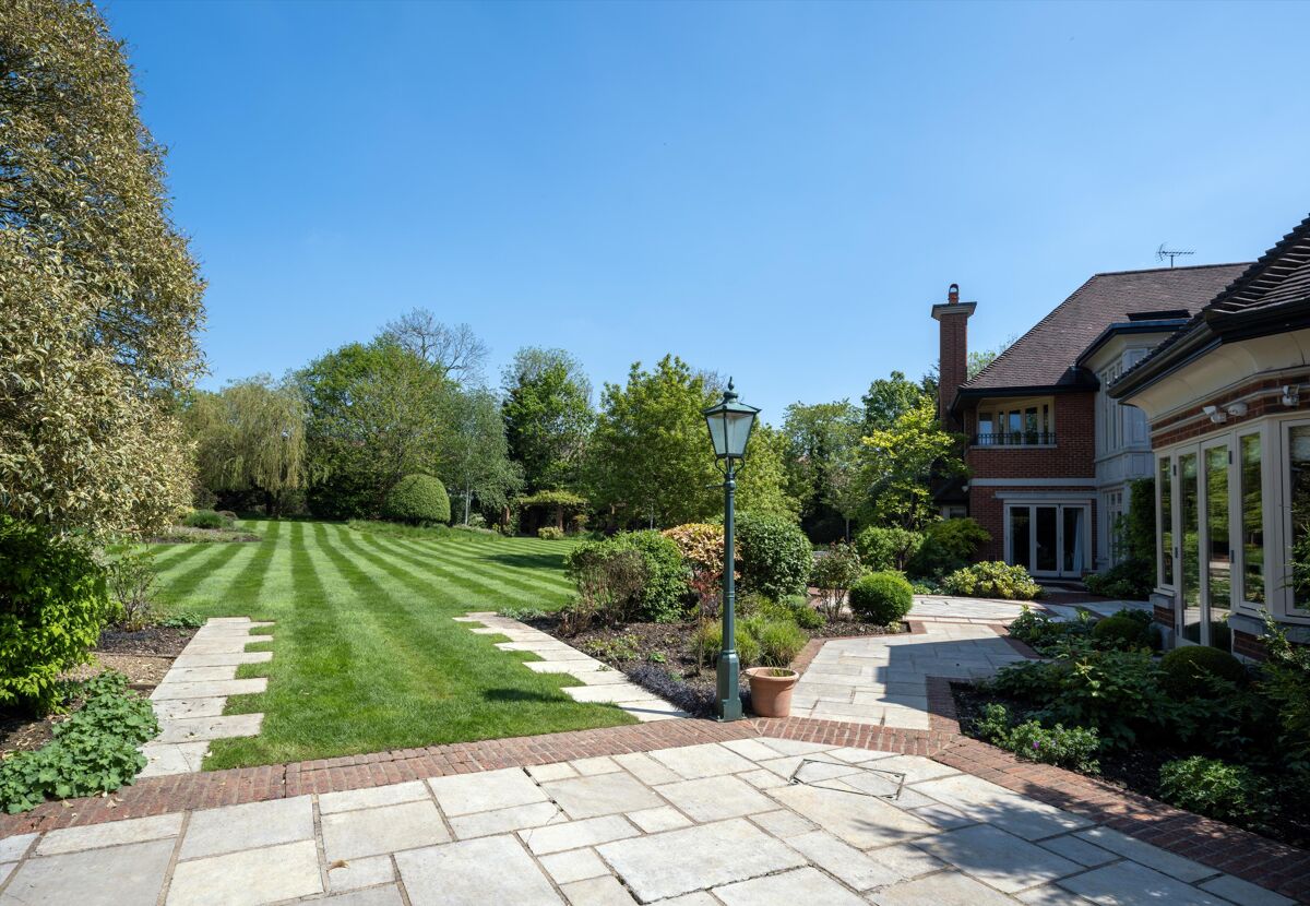 house for sale in Glanleam Road, Stanmore HA7 SJW012448369 Knight Frank