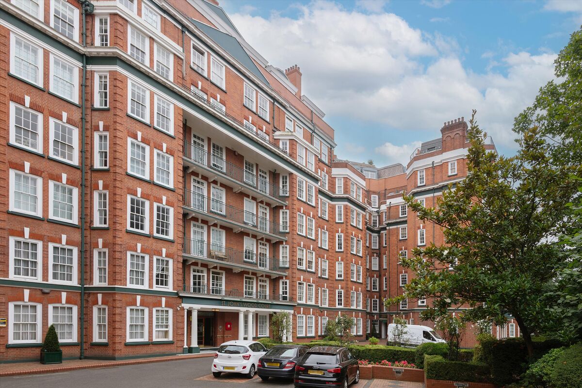 flat for sale in St John's Wood Court, St John's Wood Road NW8