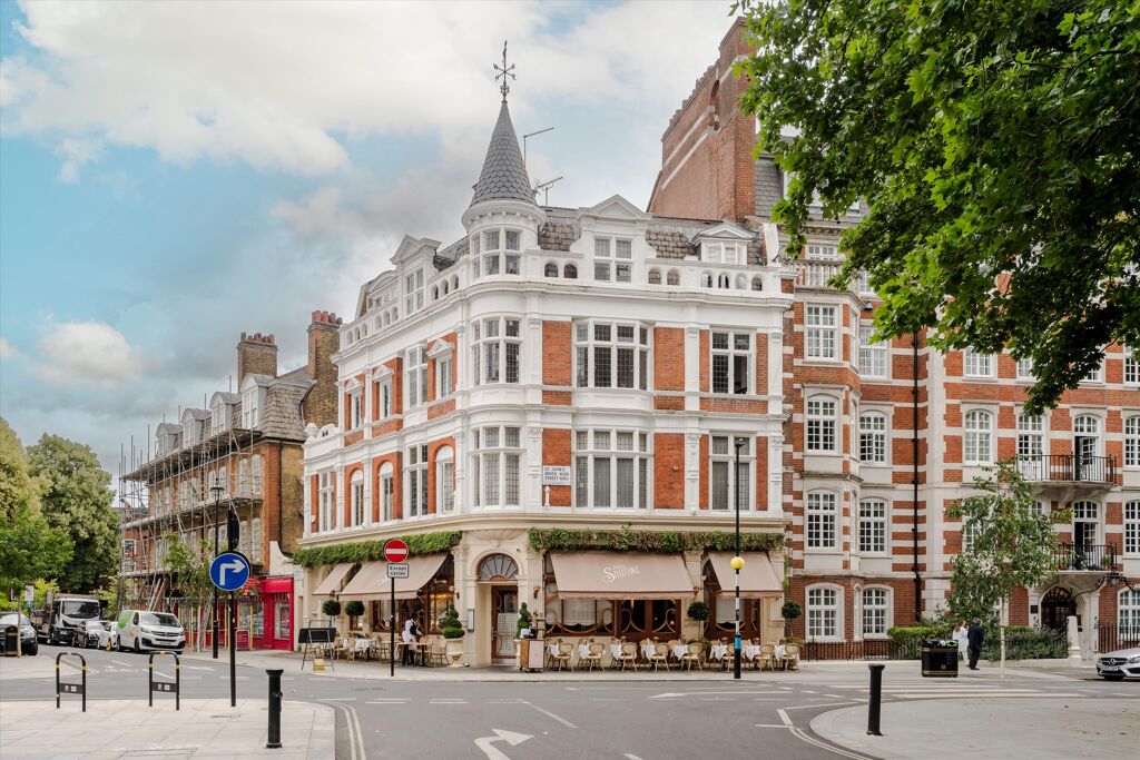 Image of St John's Wood High Street, St John's Wood NW8