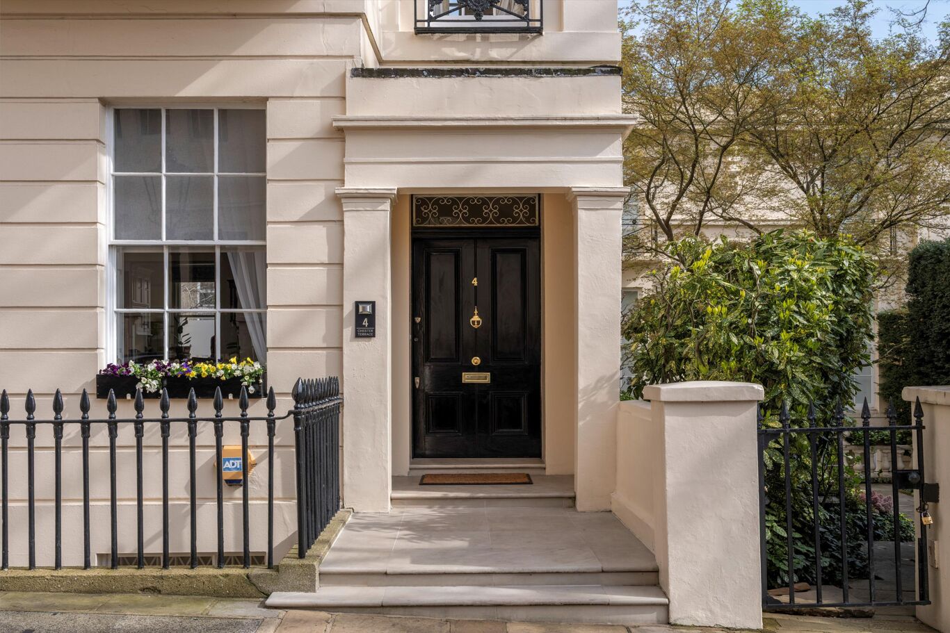 Image of Chester Terrace, Regents Park, London NW1