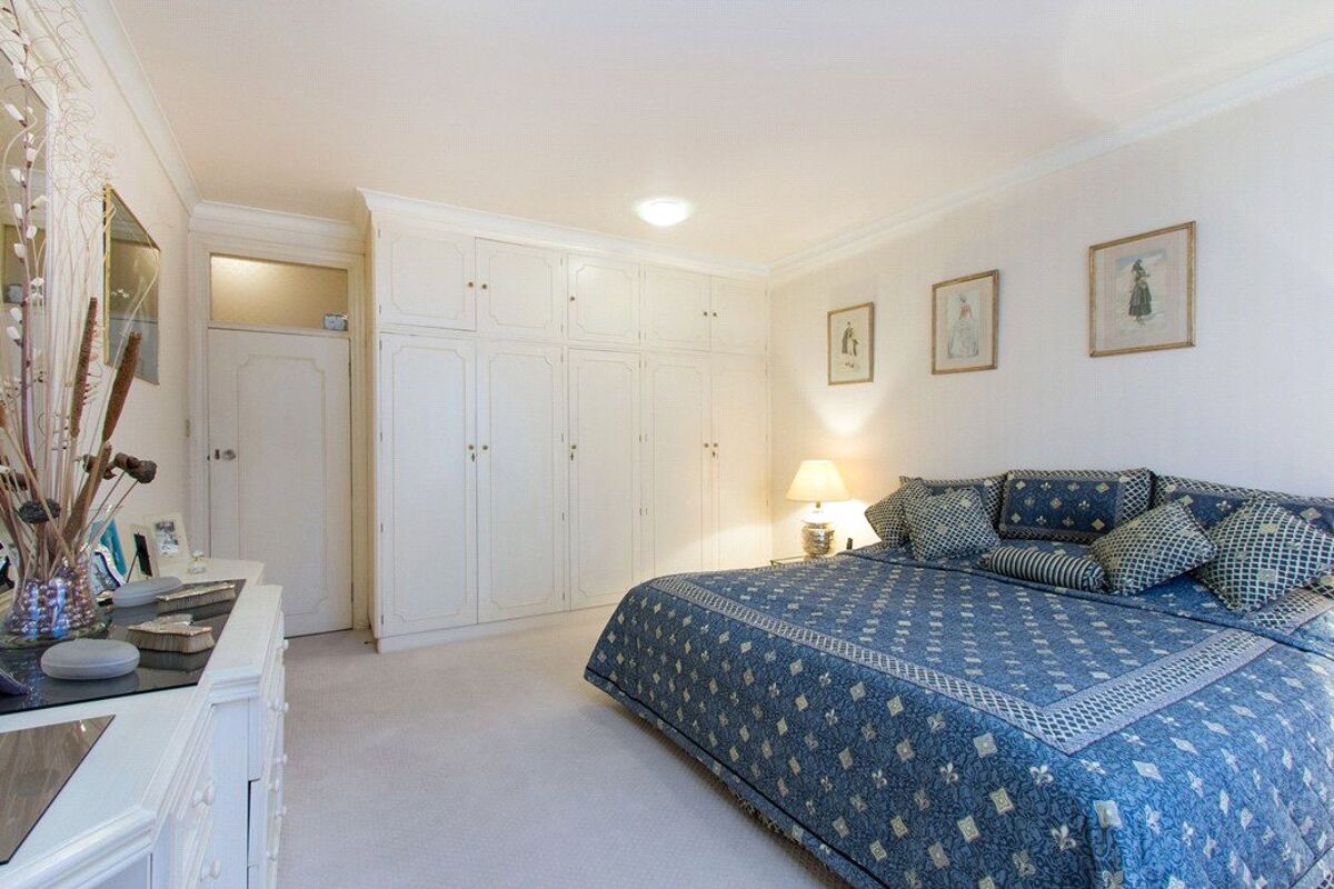 flat for sale in Eyre Court, 321 Finchley Road, St John's Wood, London, NW8 SJW130095