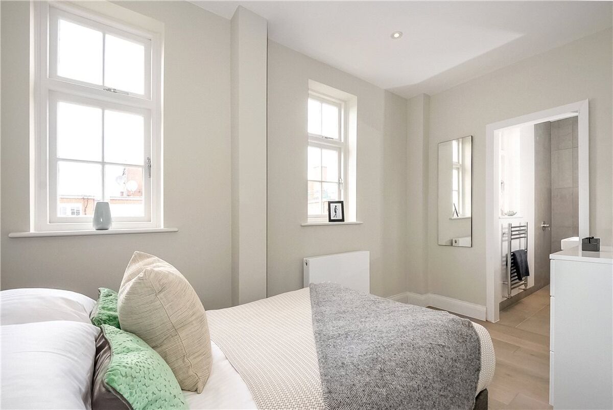 flat for sale in Apsley House, 2329 Finchley Road, St. Johns Wood