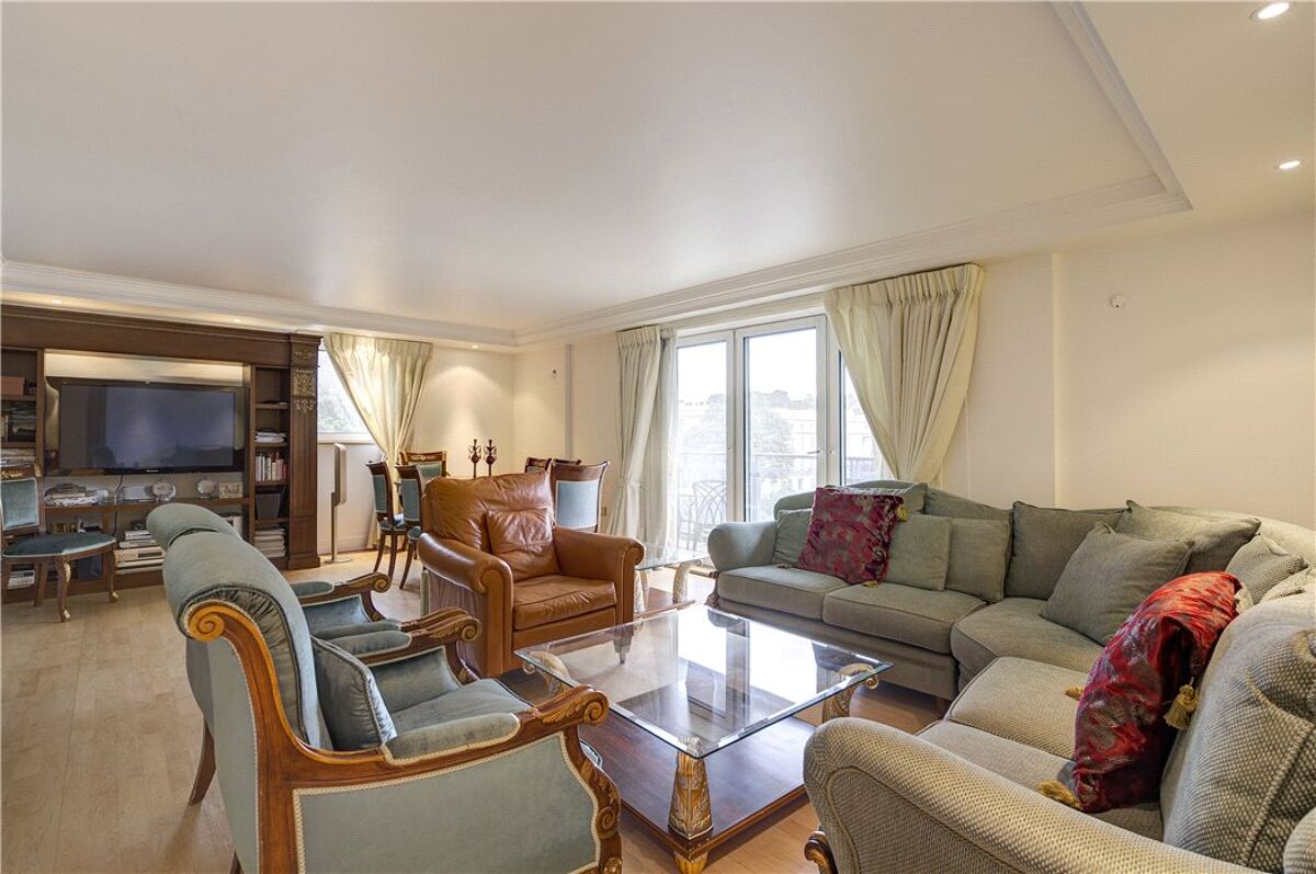 flat for sale in Regents Park House, 105 Park Road, London, NW8