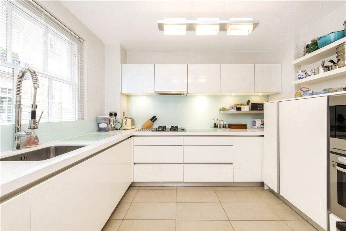 house for sale in Gloucester Gate Mews, London, NW1 SJW190169