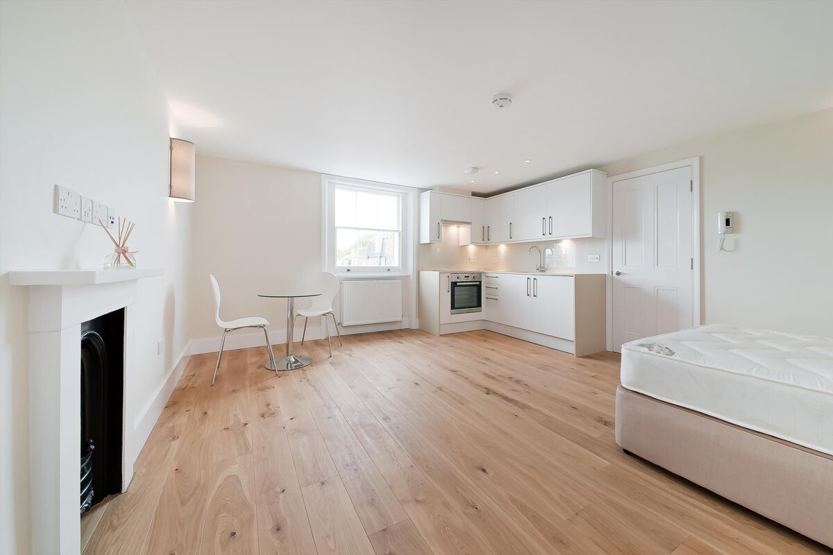 Flat to rent in Onslow Gardens, South Kensington, London, SW7