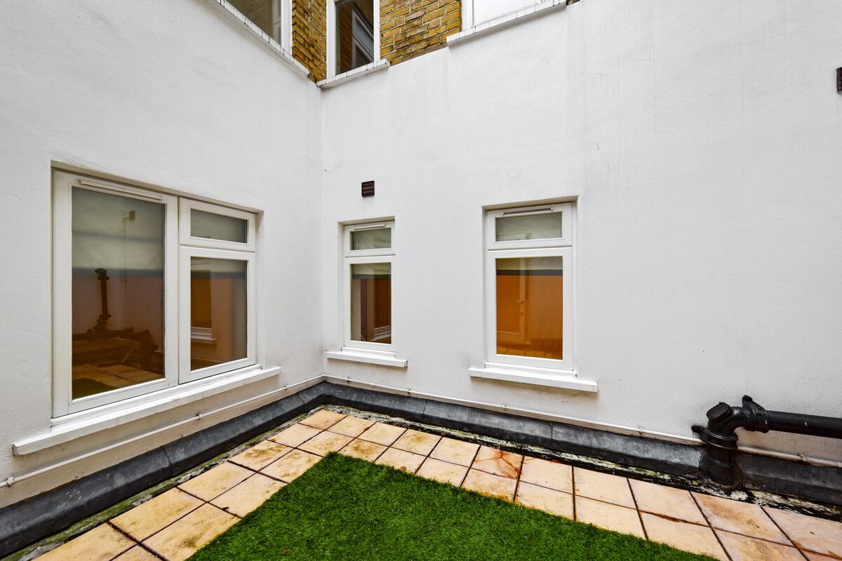 Flat to rent in Old Brompton Road, South Kensington, London, SW7