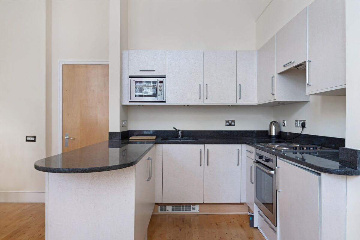 flat to rent in Old Brompton Road, South Kensington, London, SW7