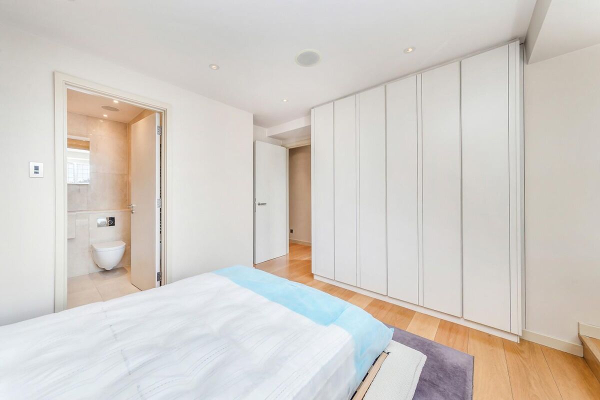 flat to rent in Cranley Gardens, South Kensington, London, SW7