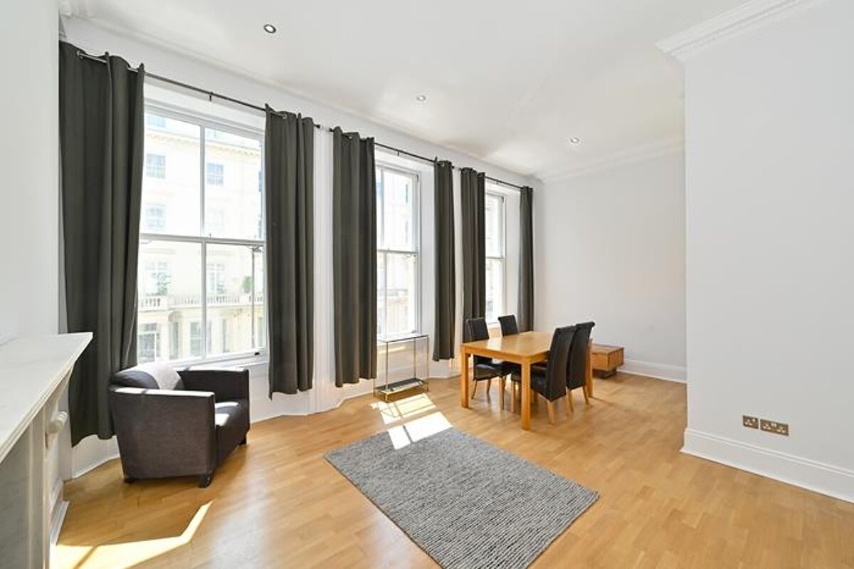 flat to rent in Charlesworth House, Stanhope Gardens, London, SW7