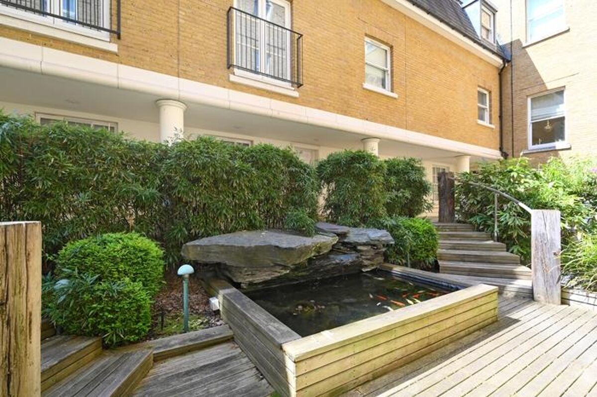 flat to rent in Charlesworth House, Stanhope Gardens, London, SW7