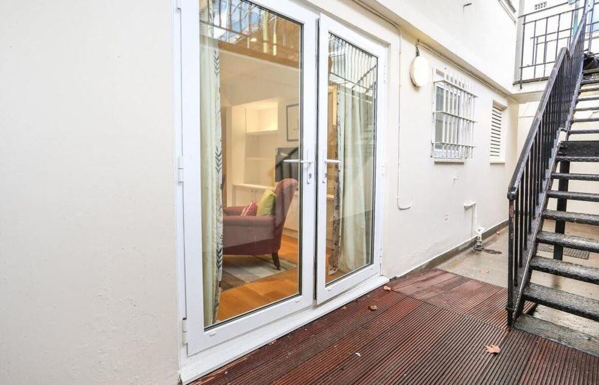 flat to rent in Derwent House, Stanhope Gardens, South Kensington