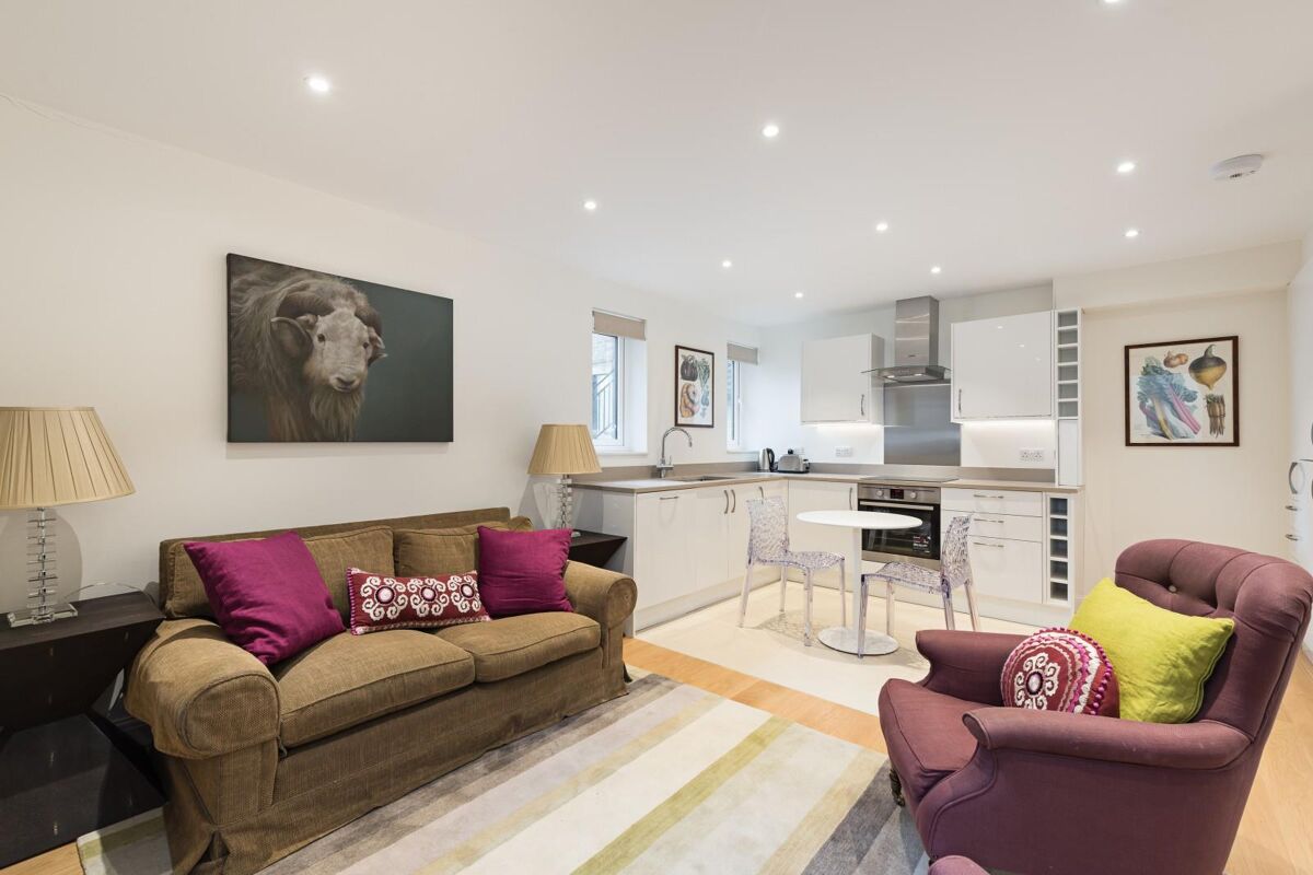 flat to rent in Derwent House, Stanhope Gardens, South Kensington