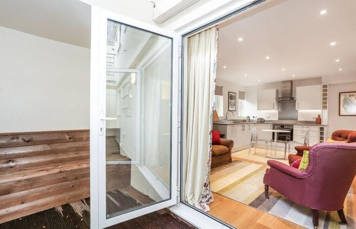 flat to rent in Derwent House, Stanhope Gardens, South Kensington