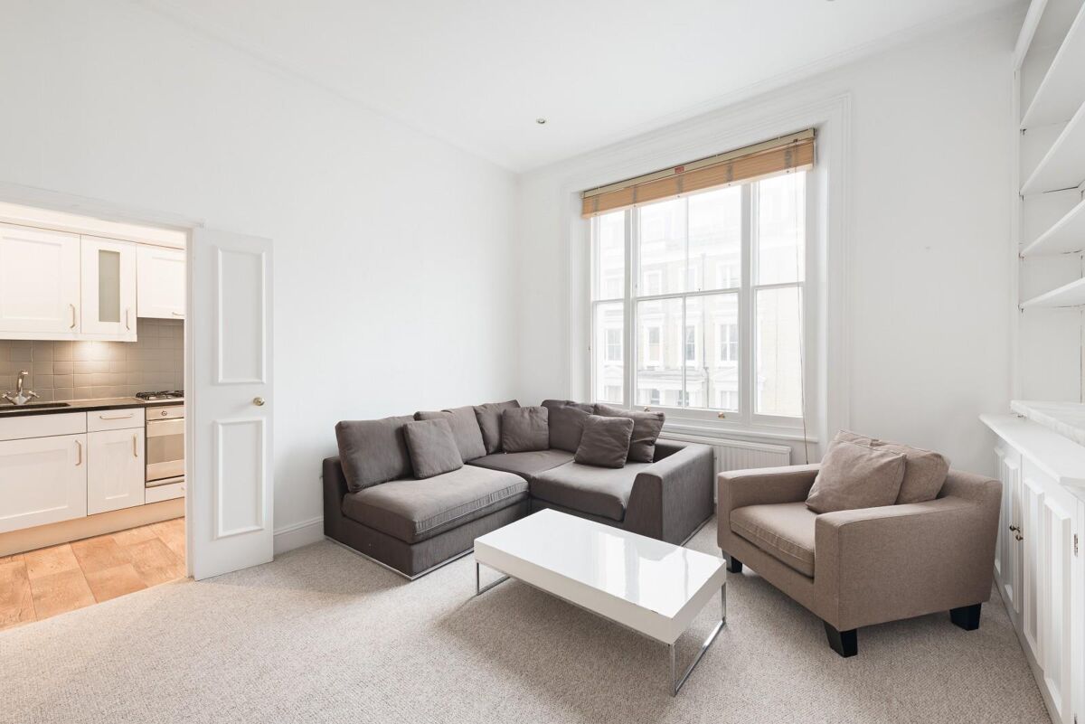 flat to rent in Eardley Crescent, Earls Court, London, SW5