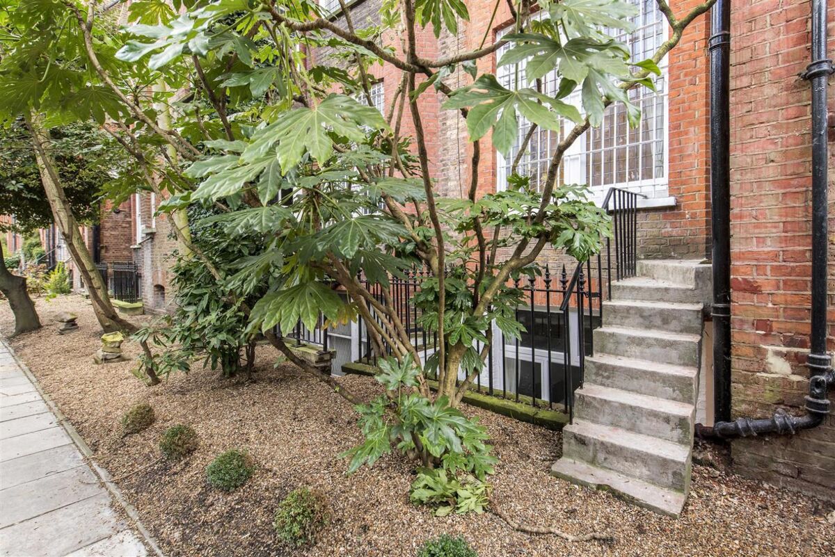 flat to rent in Rosary Gardens, South Kensington, London, SW7