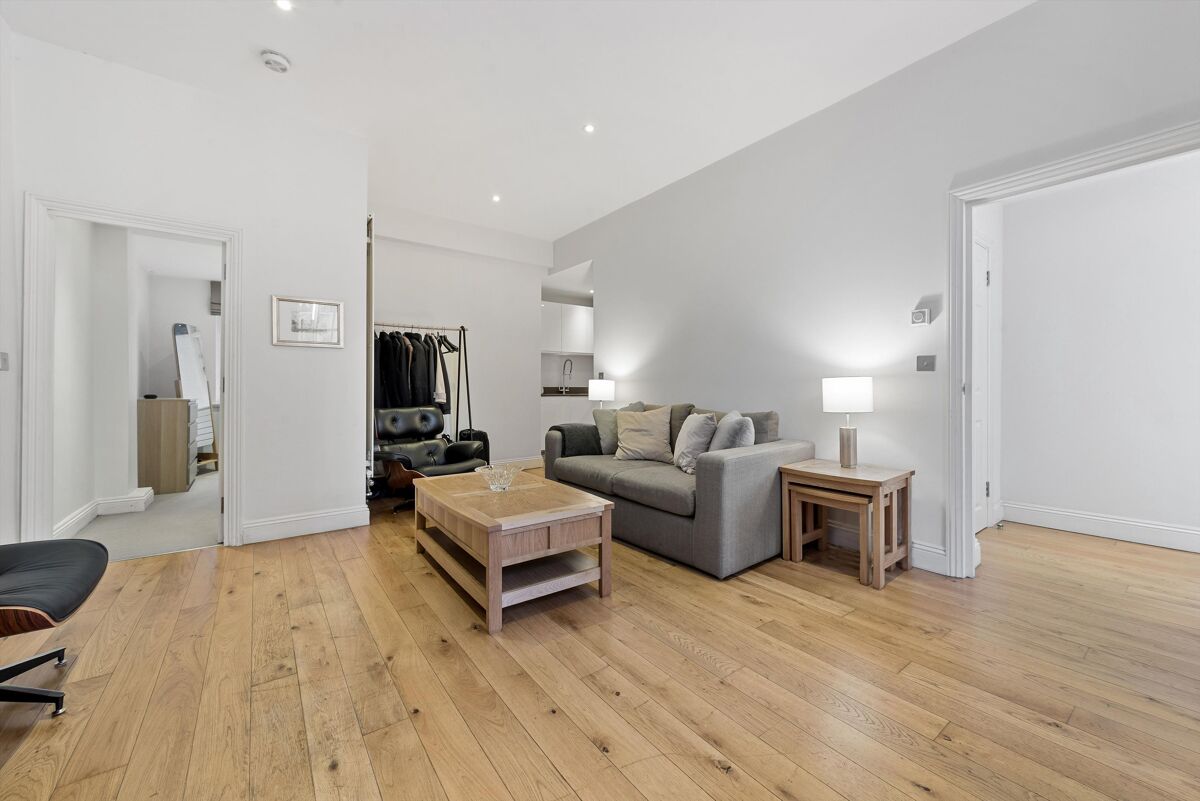 flat to rent in Rosary Gardens, South Kensington, London, SW7