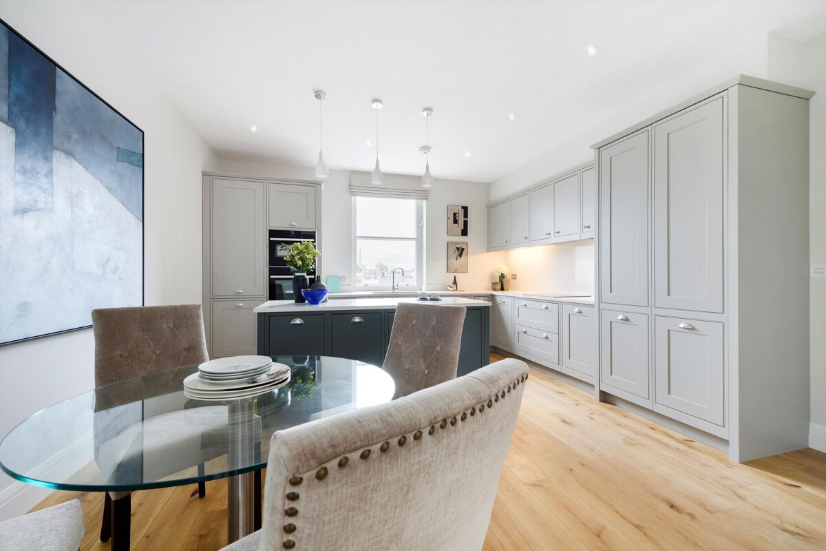 flat to rent in Cranley Gardens, South Kensington, London, SW7