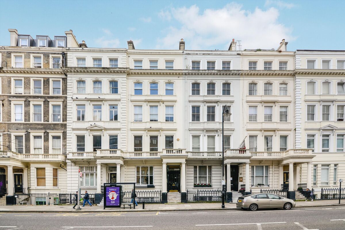 flat to rent in Gloucester Road, South Kensington, London, SW7