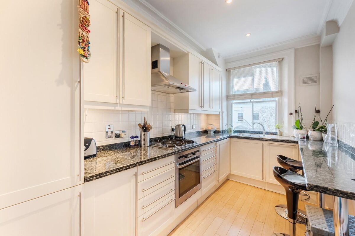 flat to rent in Sumner Place, South Kensington, London, SW7 SKQ012211435 Knight Frank