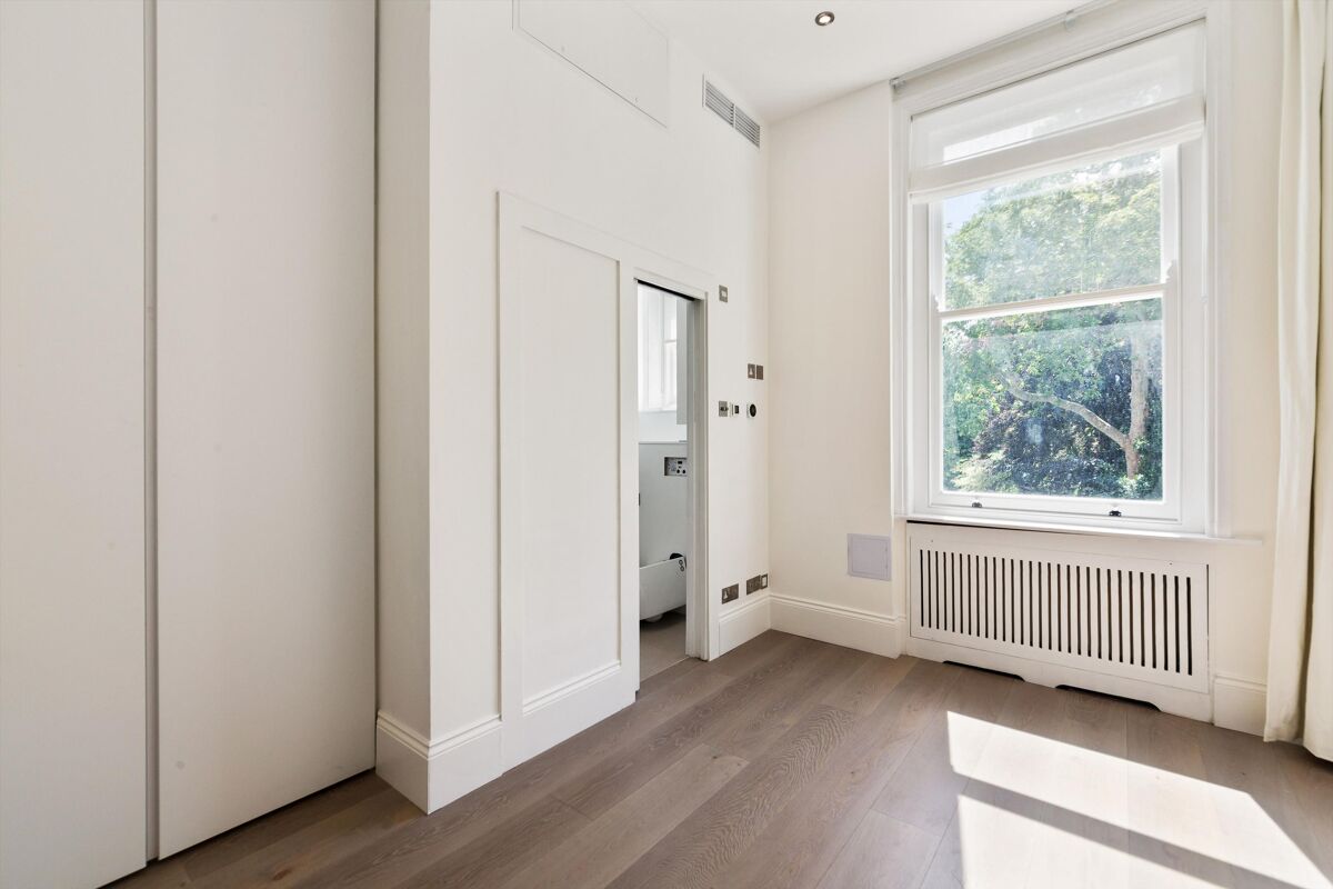 flat to rent in Bolton Gardens, South Kensington, London, SW5