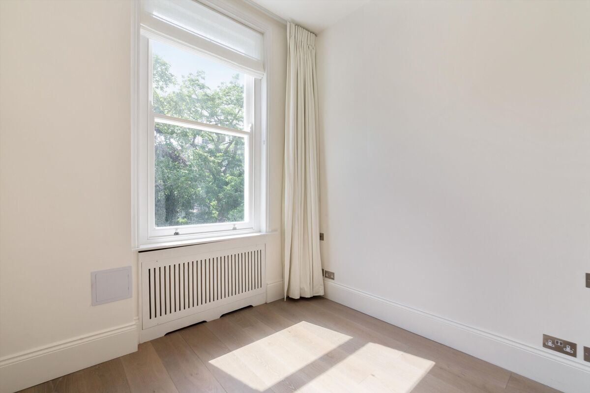 flat to rent in Bolton Gardens, South Kensington, London, SW5