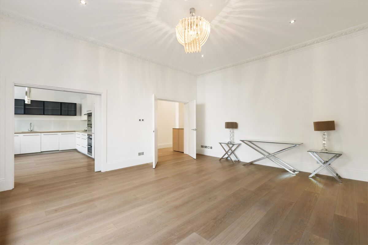 flat to rent in Bolton Gardens, South Kensington, London, SW5