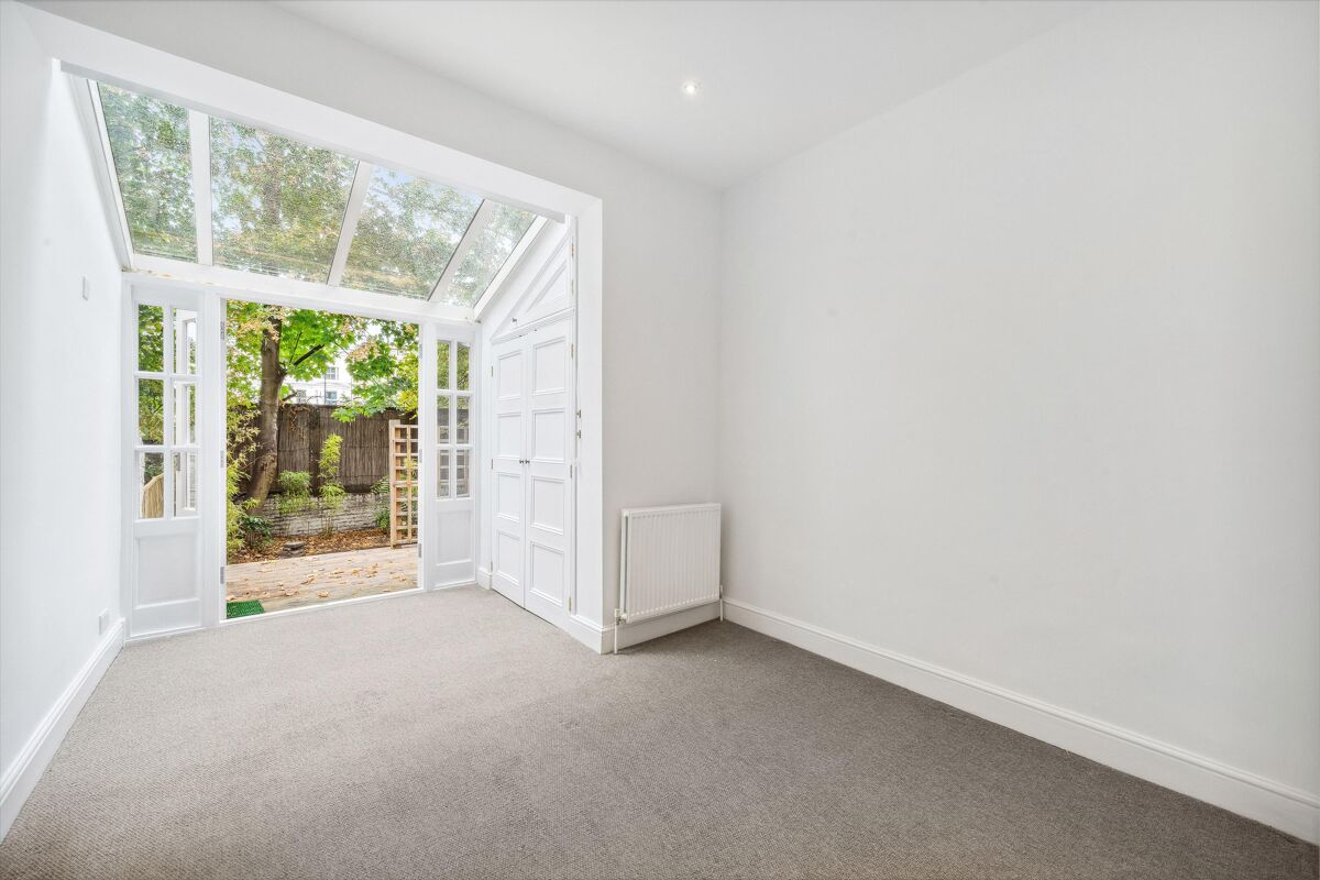 flat to rent in Longridge Road, Earls Court, London, SW5 SKQ012219512