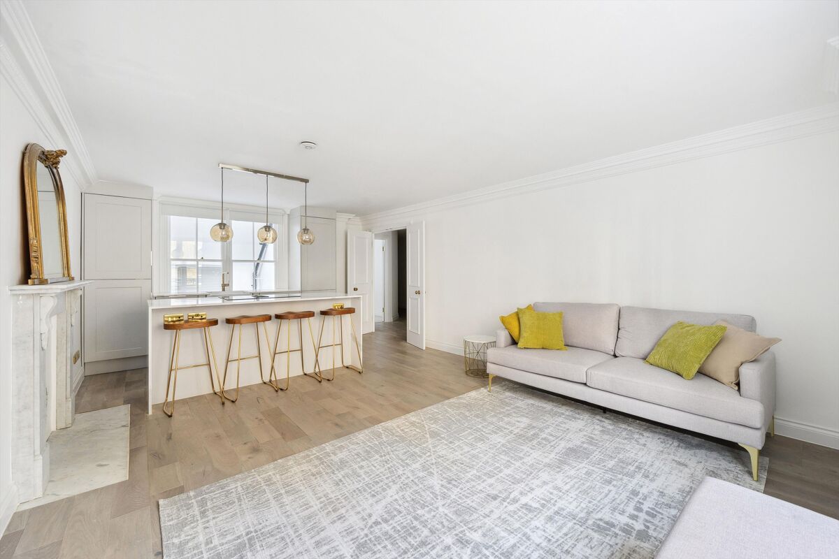 flat to rent in Collingham Gardens, Earl's Court, London, SW5