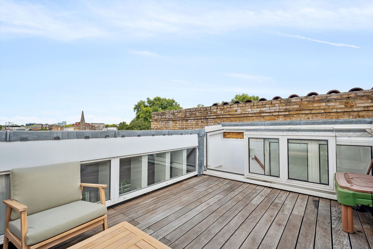 flat to rent in Cornwall Gardens, South Kensington, London, SW7