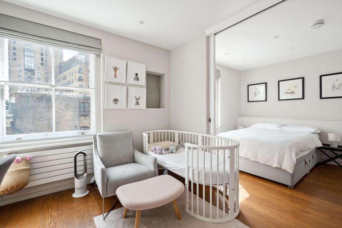 flat to rent in Cornwall Gardens, South Kensington, London, SW7