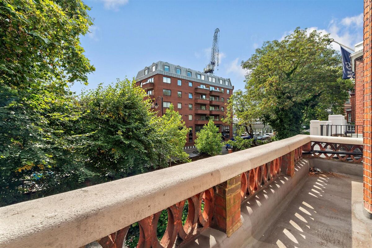 flat to rent in Brechin Place, South Kensington, London, SW7