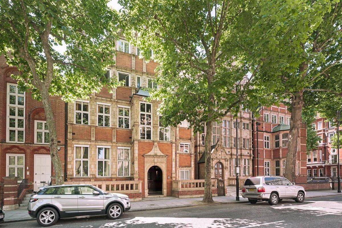 flat to rent in Collingham Gardens, South Kensington, London, SW5