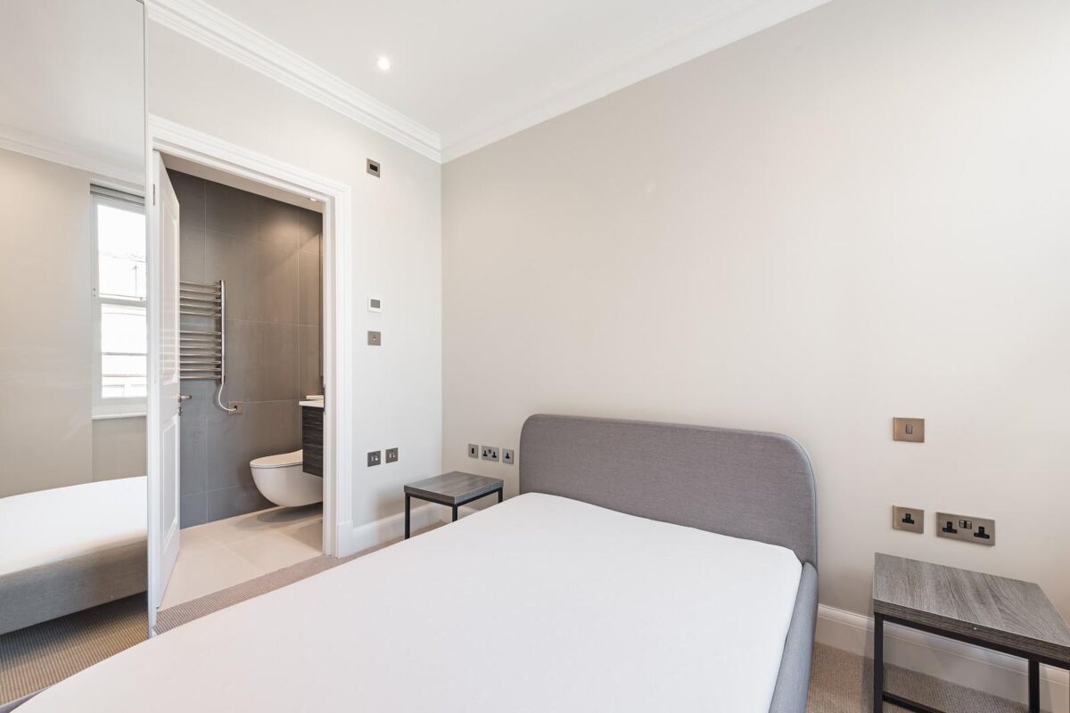 flat to rent in Rosary Gardens, South Kensington, London, SW7