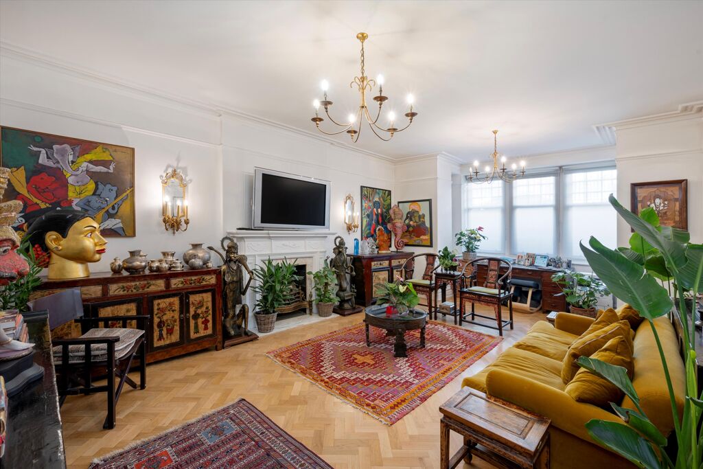 Image of Queen's Gate, London, SW7