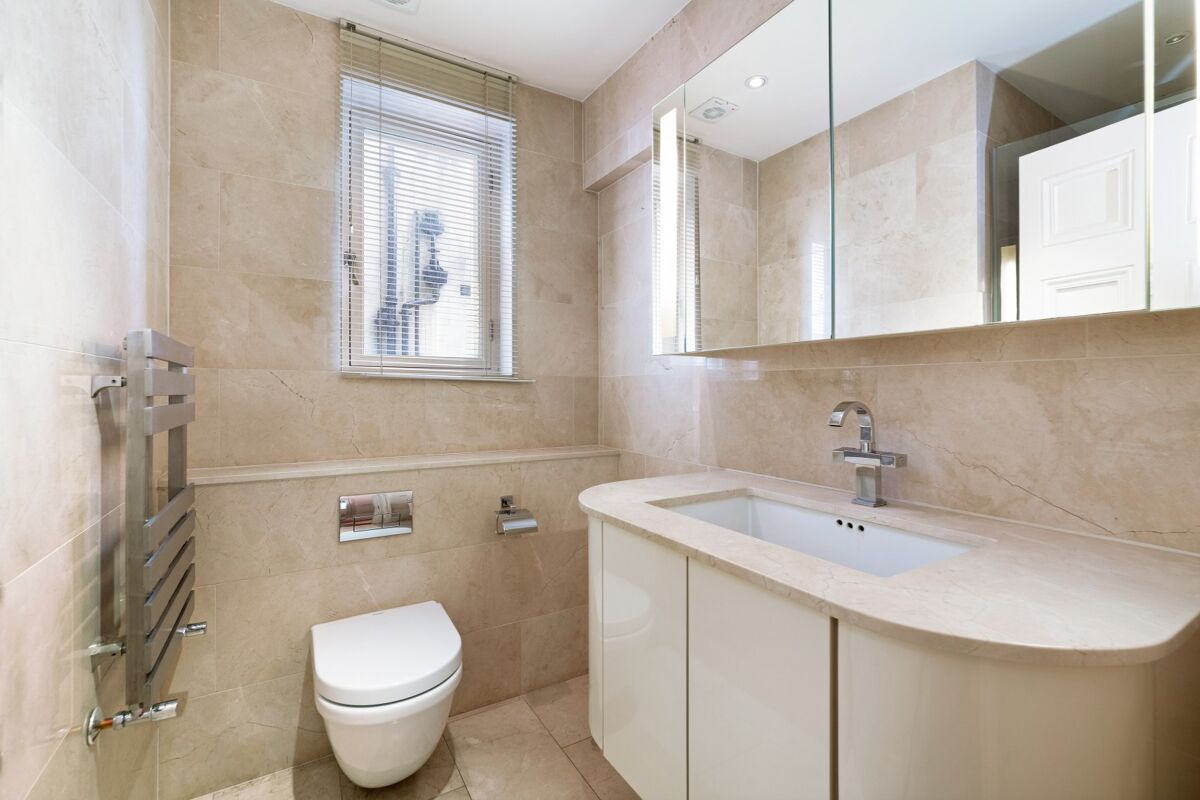 flat to rent in Stanhope Gardens, South Kensington, London, SW7