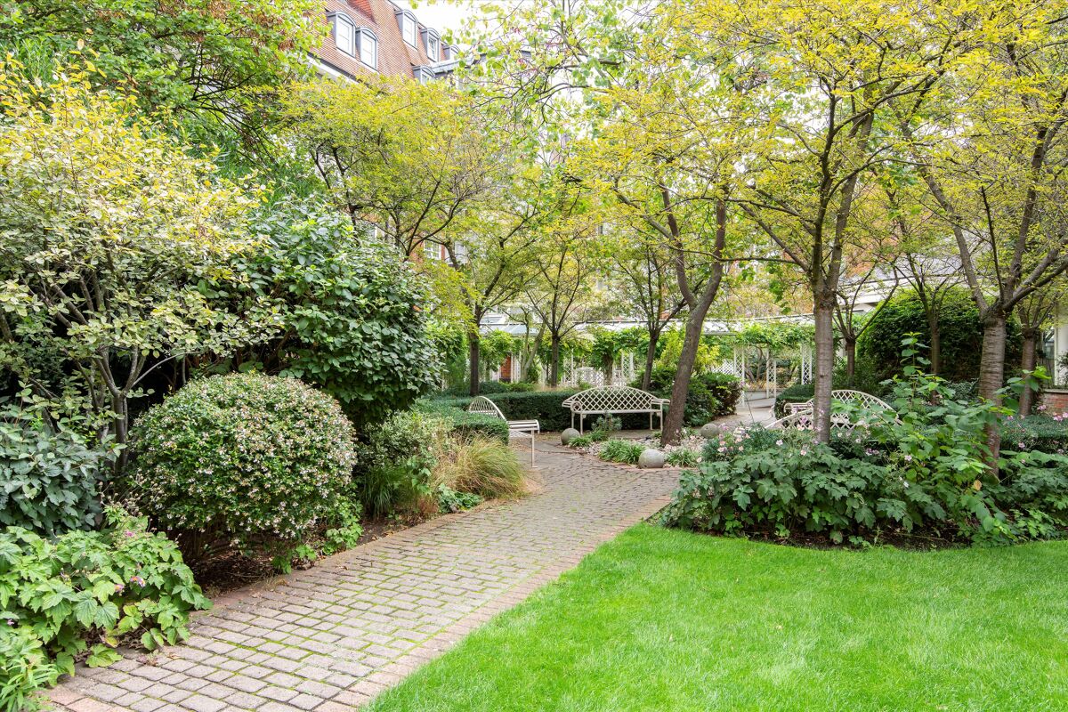 flat for sale in Crown Lodge, Elystan Street, Chelsea, London, SW3 SLA012023134 Knight Frank