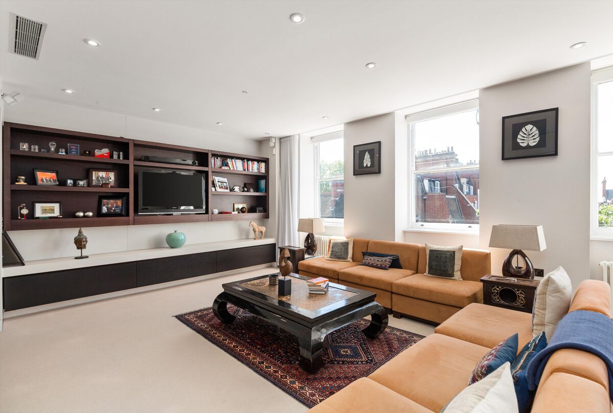 flat for sale in Cadogan Square, Knightsbridge, London, SW1X