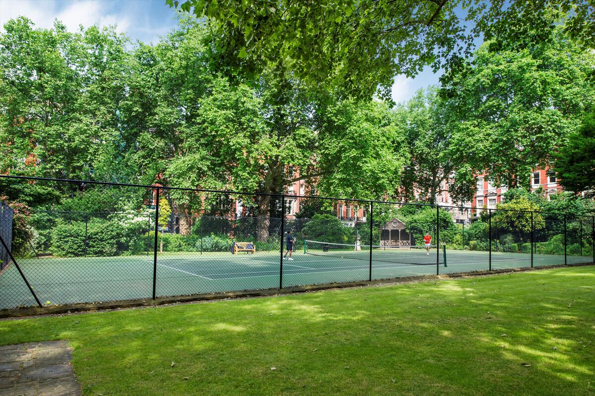 flat for sale in Cadogan Square, Knightsbridge, London, SW1X