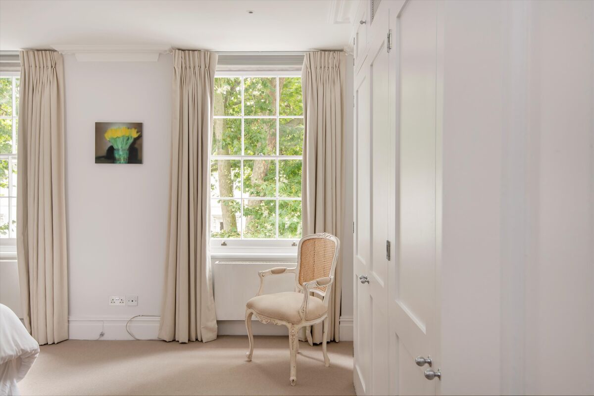 house for sale in Wellington Square, Chelsea, London, SW3