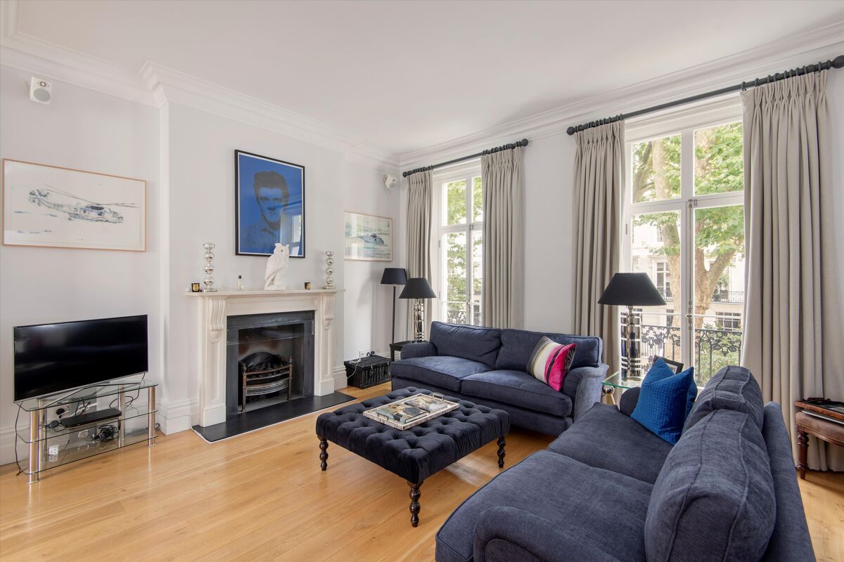 house for sale in Wellington Square, Chelsea, London, SW3