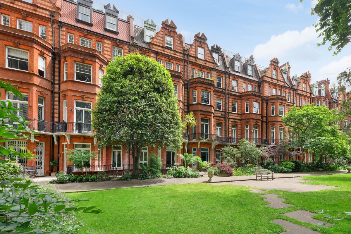 flat for sale in Sloane Gardens, Chelsea, London, SW1W. SLA012112501 Knight Frank