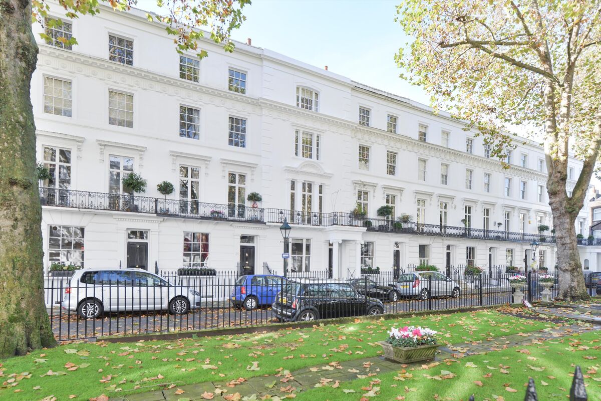 house for sale in Wellington Square, Chelsea, London, SW3