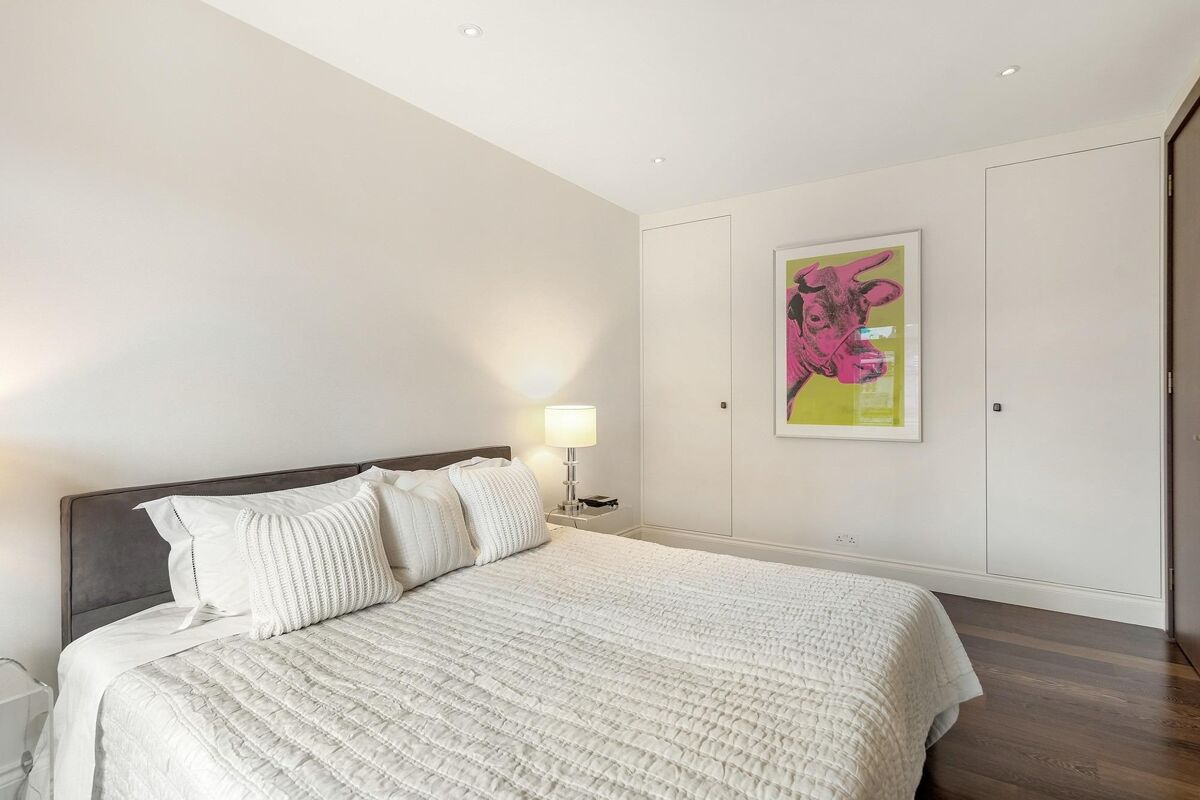 flat for sale in Sloane Street, London, SW1X SLA012162394 Knight Frank